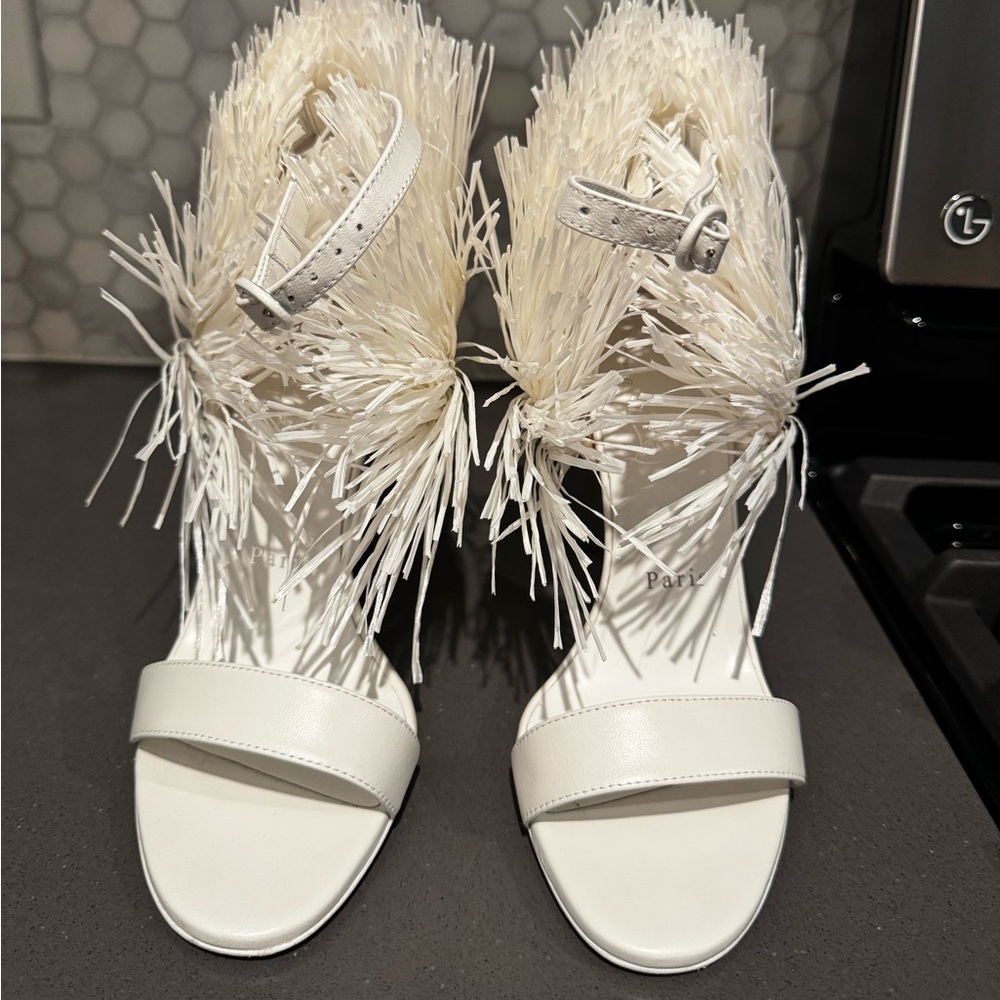 Christian Louboutin 

Bridal Loubigirl 100 raffia-trimmed leather sandals